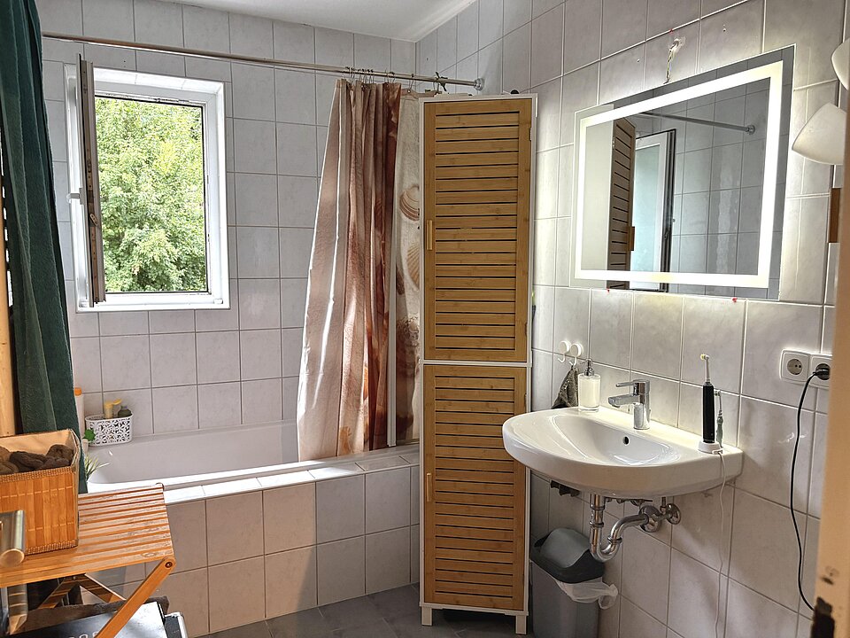Tageslichtbad OG-Wohnung rechts