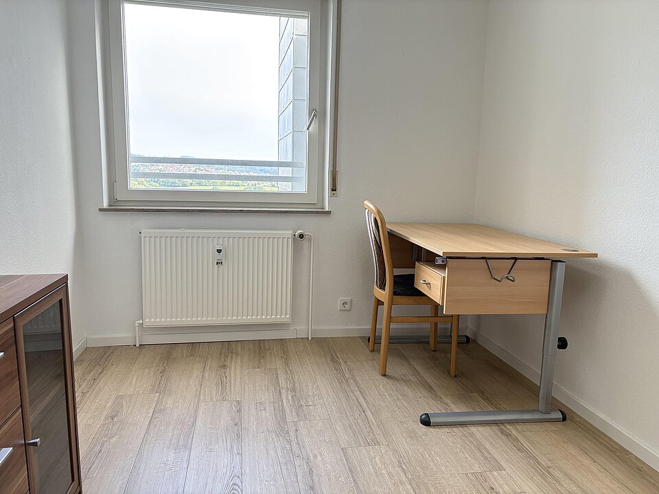 mögliches Kinder- oder Arbeitszimmer