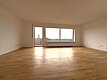 Wohnzimmer mit Südbalkon