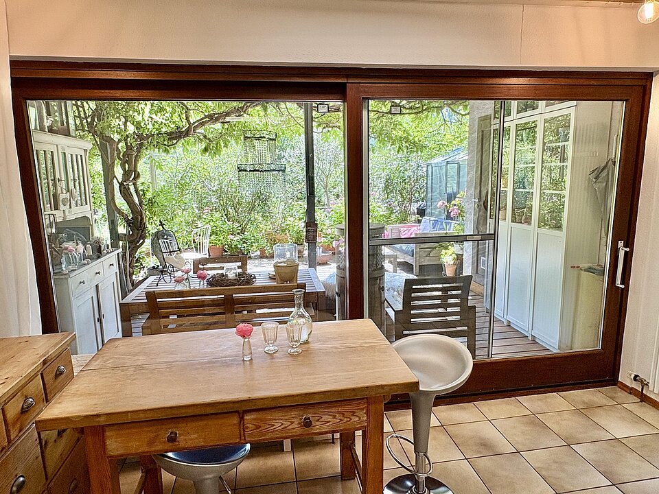 Sitzbereich Küche mit Zugang auf Terrasse