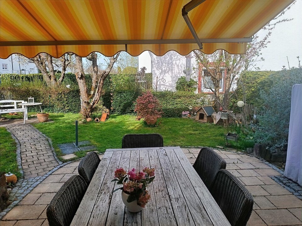 Terrasse und Garten