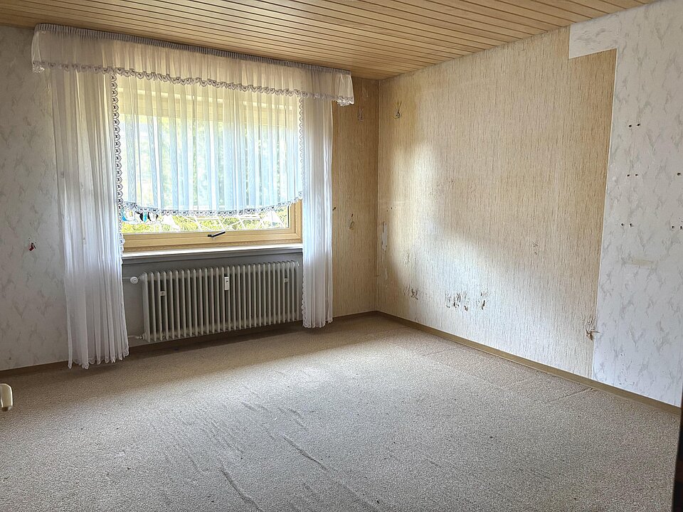 Zimmer EG-Wohnung