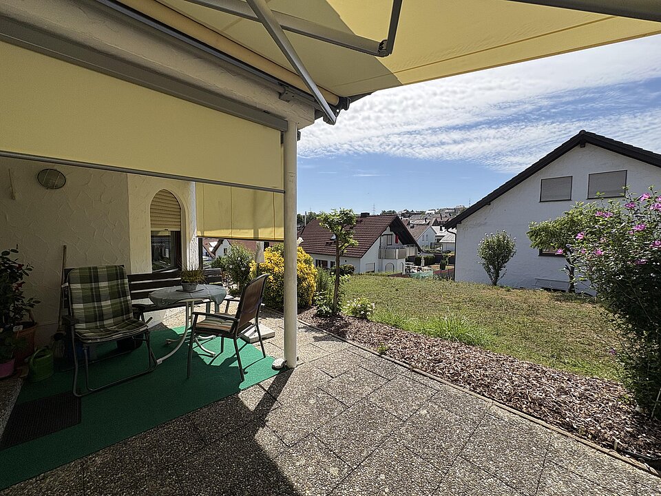Terrasse EG mit Markisen