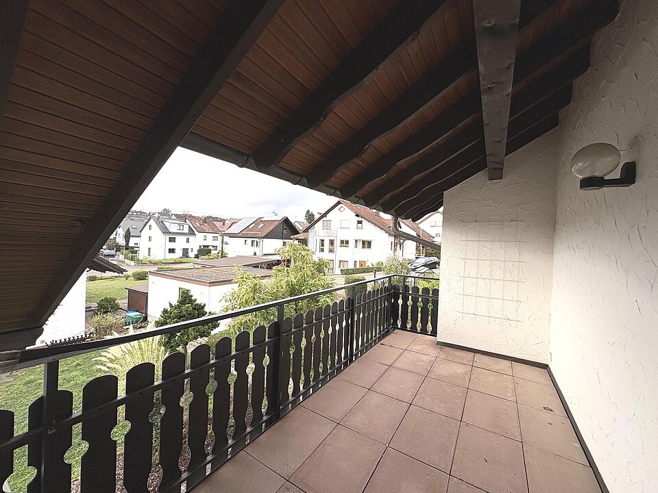 Überdachter Balkon DG