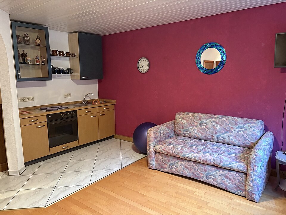 Kochnische / Wohnen / Schlafen Einliegerwohnung Untergeschoss