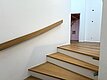 Echtholztreppe mit Vorbereitung für indirekte Beleuchtung